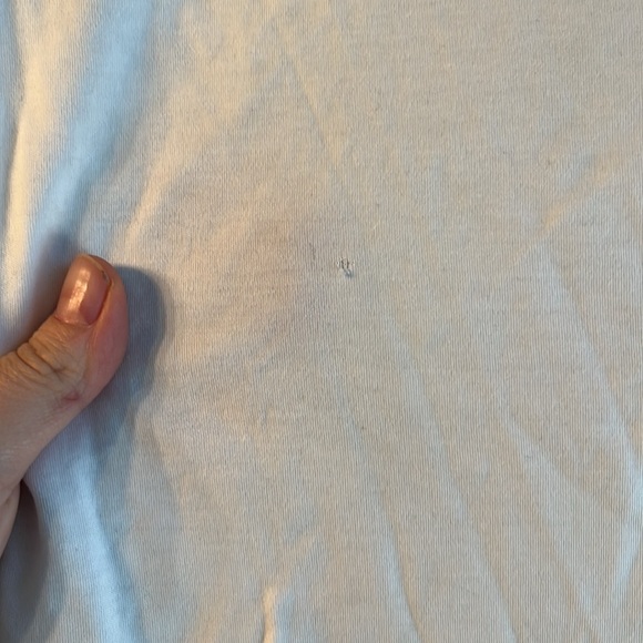 White tee with shoulder pads - Picture 3 of 4